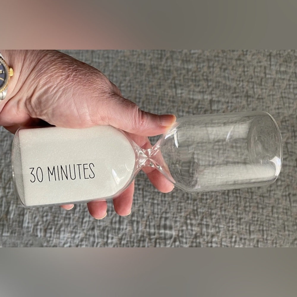 CONTEMPORARY 30 MINUTE HOURGLASS TIMER - OFFICE DECOR/DORM ROOM/KIDS PLAY TIME
